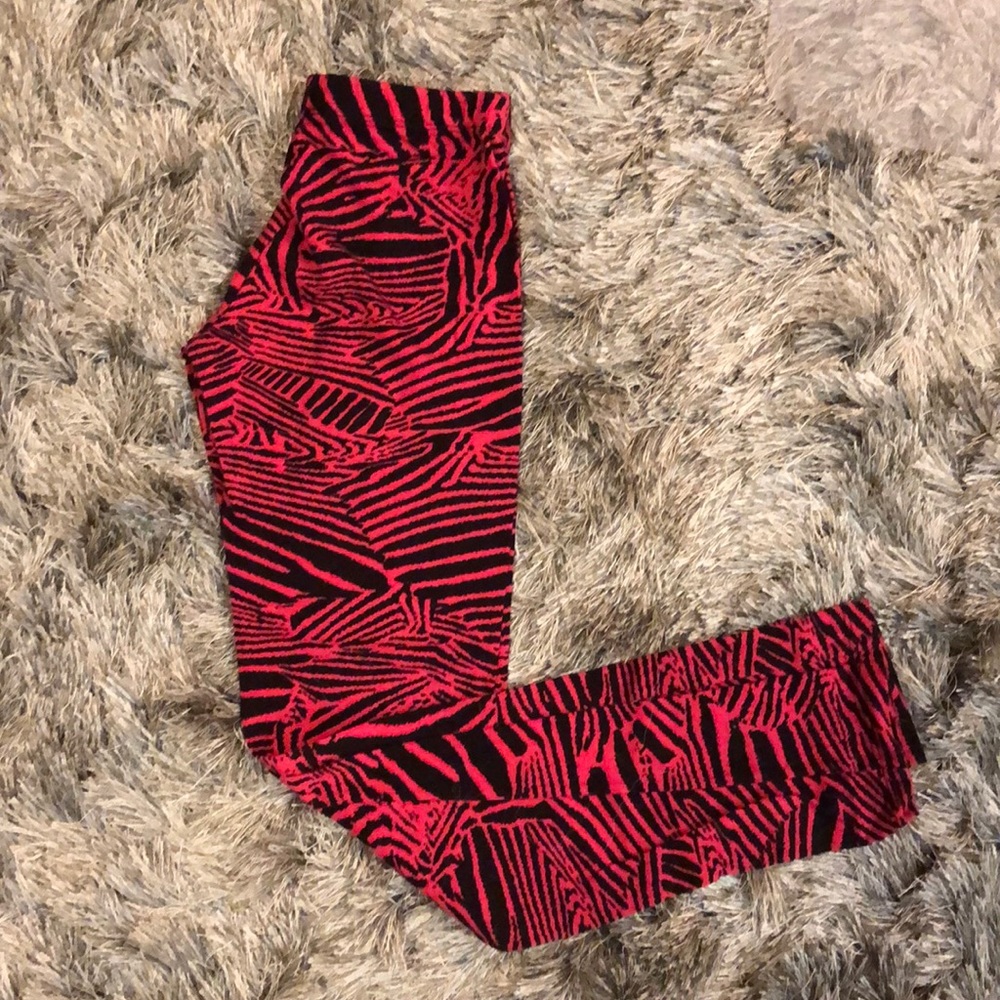 Charlotte Russe Hot Pink Zebra Pattern Leggings